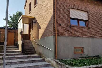 Haus Düren Mariaweiler-Hoven - 4 Zimmer, 115 m&sup2;, 1.170&euro; | Angebot:27135654