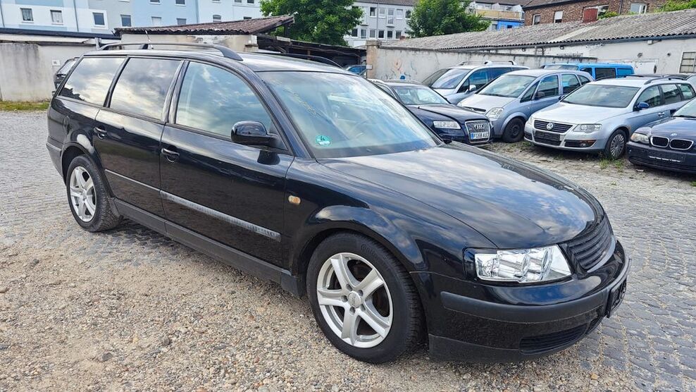 VW Passat 173.335 km 650 € Aachen 52066