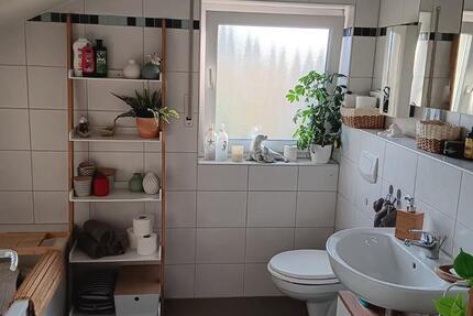 Helle 4-Zimmer-Wohnung mit Balkon, Garage in Eschweiler-Weisweile zimmer
