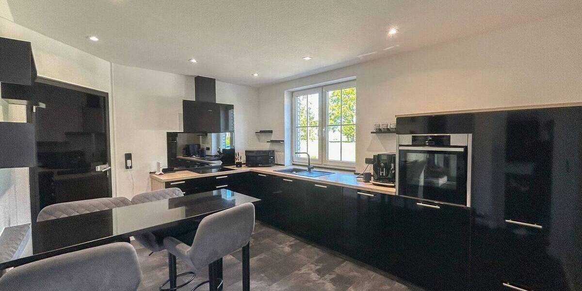Mehrfamilienhaus, Wohnhaus Übach-Palenberg Übach - 6 Zimmer, 238 m&sup2;, 695.000&euro; | Angebot:26501719