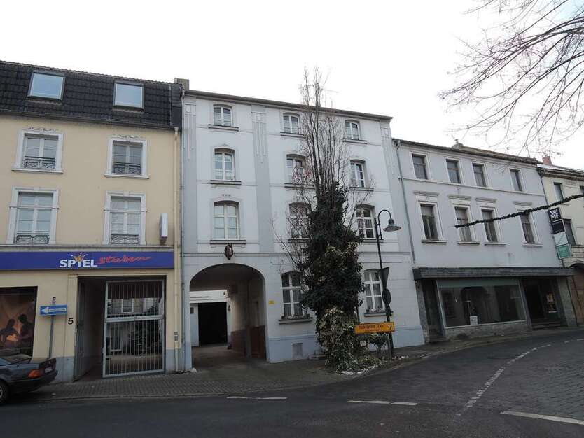 Haus zum Kaufen in Linnich 250.000 € 232.57 m²