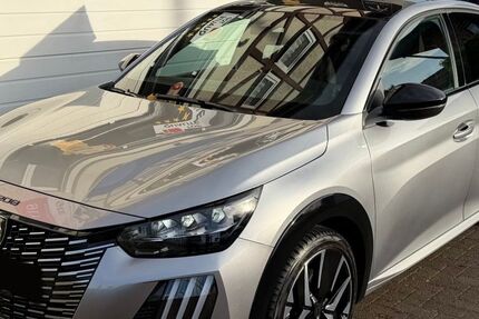 Peugeot 208 2.186 km 21.490 &euro; Nideggen 52385