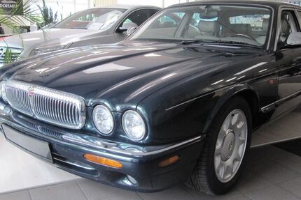 Jaguar Daimler 93.200 km 33.500 &euro; Düren 52353