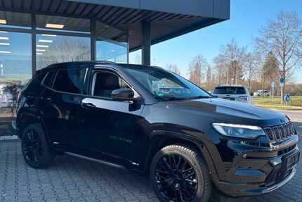 Jeep Compass 31.894 km 32.990 &euro; Jülich 52428