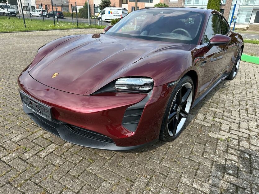 Porsche Taycan 10.000 km 79.999 € würselen 52146