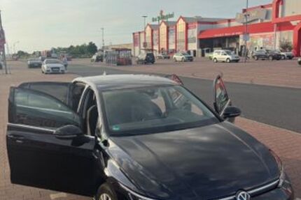 VW Golf 76.543 km 21.750 &euro; Düren 52349