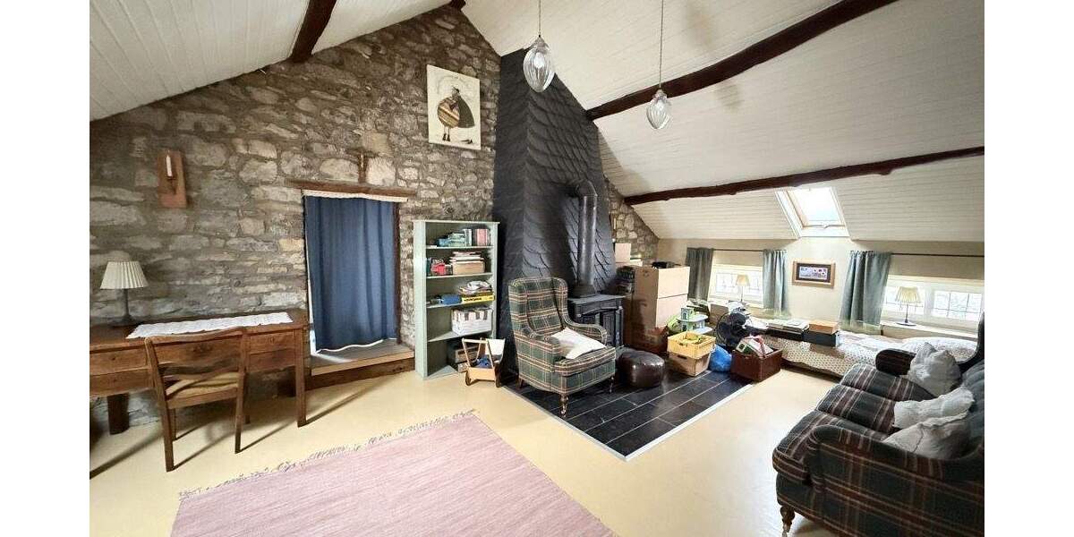 Mehrfamilienhaus, Wohnhaus Aachen / Hahn Hahn - 8 Zimmer, 328 m&sup2;, 890.000&euro; | Angebot:24596539