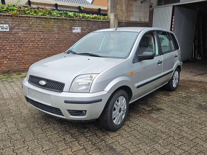 Ford Fusion 144.000 km 2.990 € Übach-Palenberg 52531