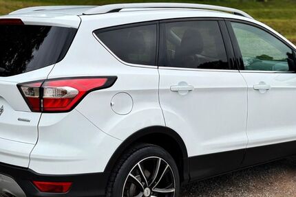 Ford Kuga 91.900 km 13.900 € Düren 52351