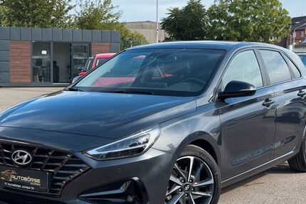 Hyundai i30 23.108 km 18.999 &euro; Düren 52349