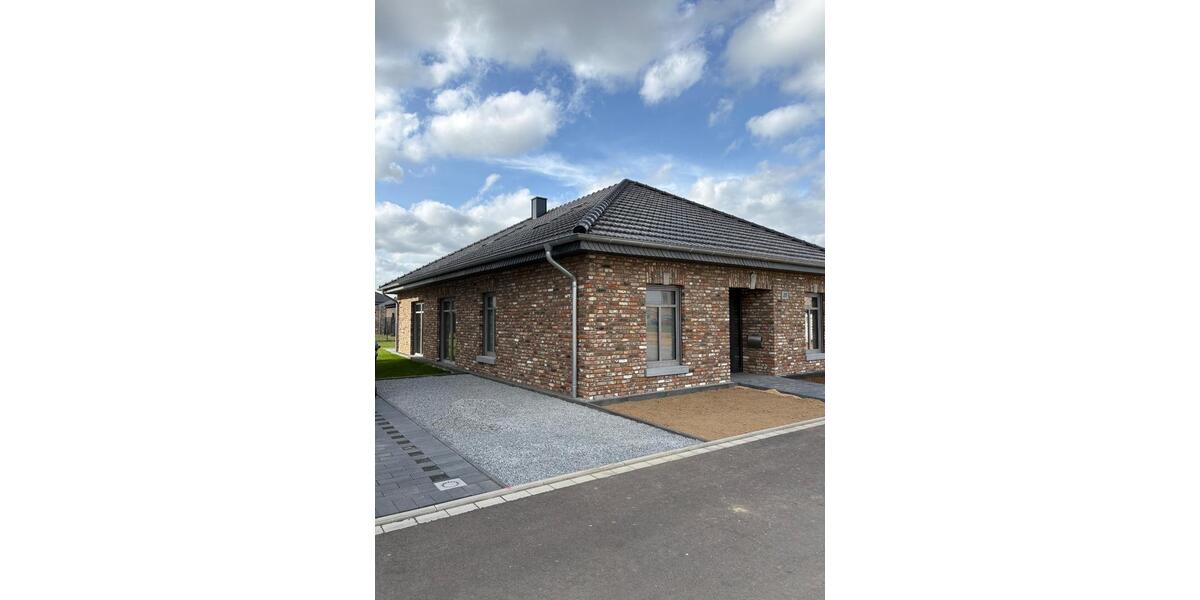 Bungalow Gangelt - 5 Zimmer, 200 m&sup2;, 1.999&euro; | Angebot:25647279