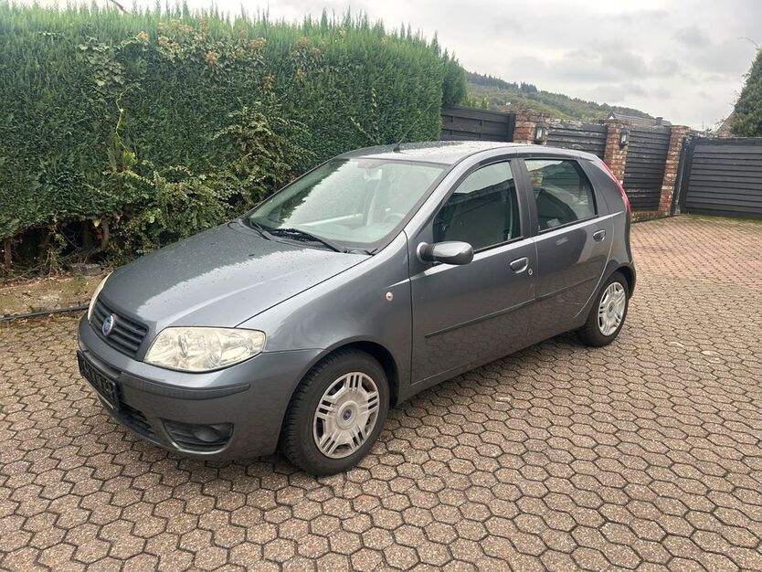 Fiat Punto 117.000 km 1.999 € Kreuzau 52372