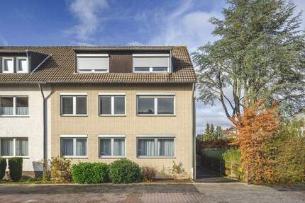 Großteils bezugsfreies Dreifamilienhaus mit tollem Garten und Garage in Aachen-Eilendorf zimmer