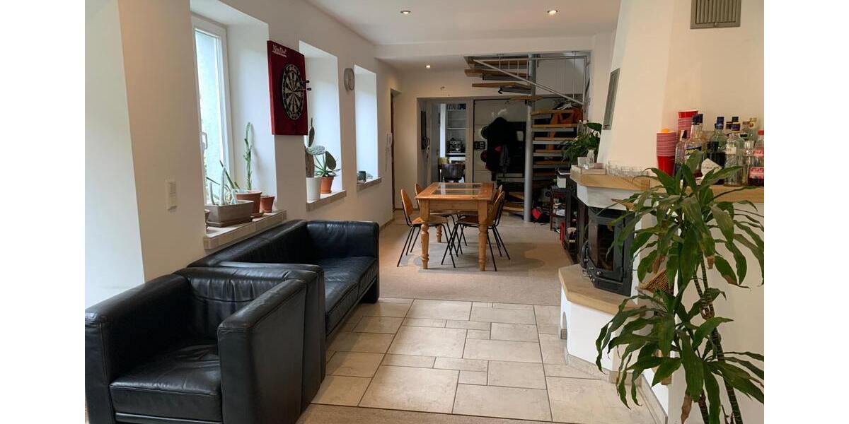 Eigentumswohnung mit „Haus-im-Haus“-Charakter 4 zimmer