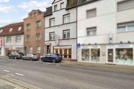 Haus zum Kaufen in Düren 199.000 € 141.11 m² 9 zimmer