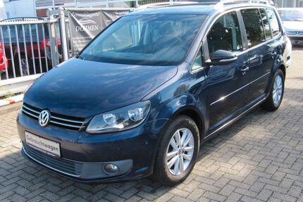 VW Touran 153.400 km 8.999 &euro; Düren 52353