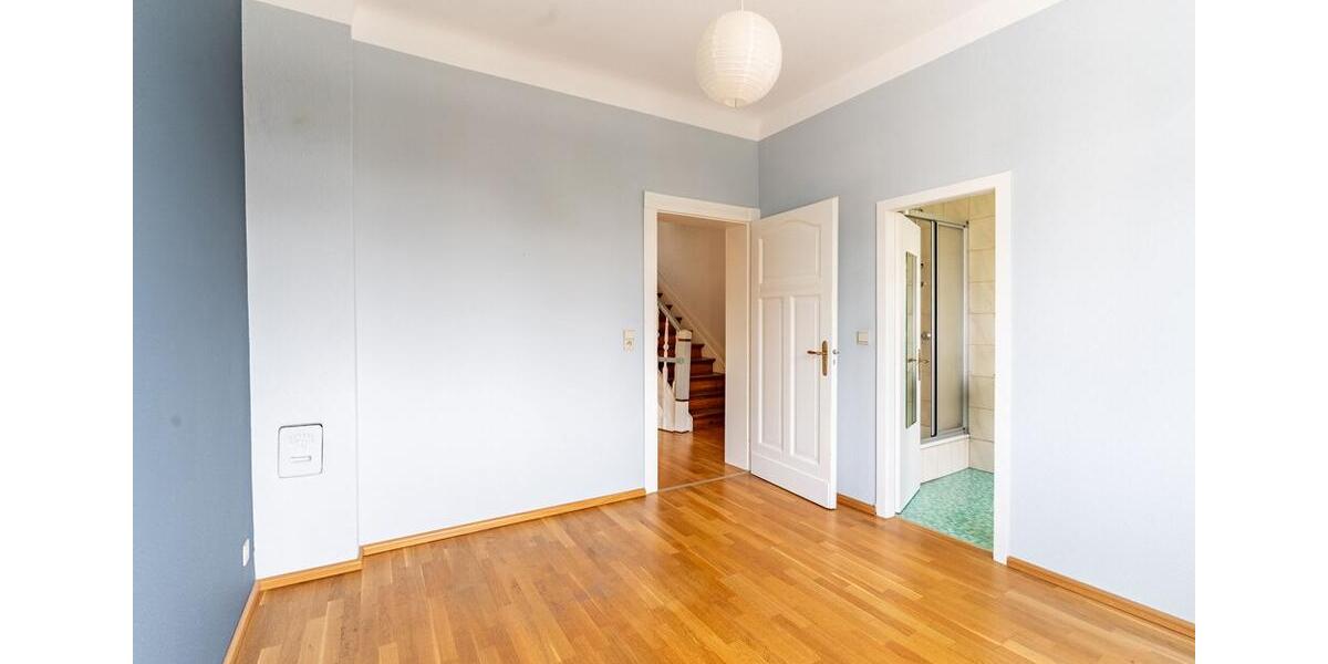Reihenhaus Aachen Aachen-Mitte - 8 Zimmer, 170 m&sup2;, 295.000&euro; | Angebot:27236969