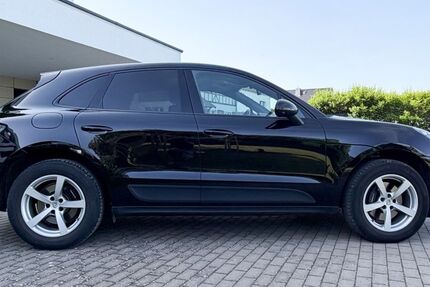 Porsche Macan 29.100 km 48.300 &euro; Düren 52355