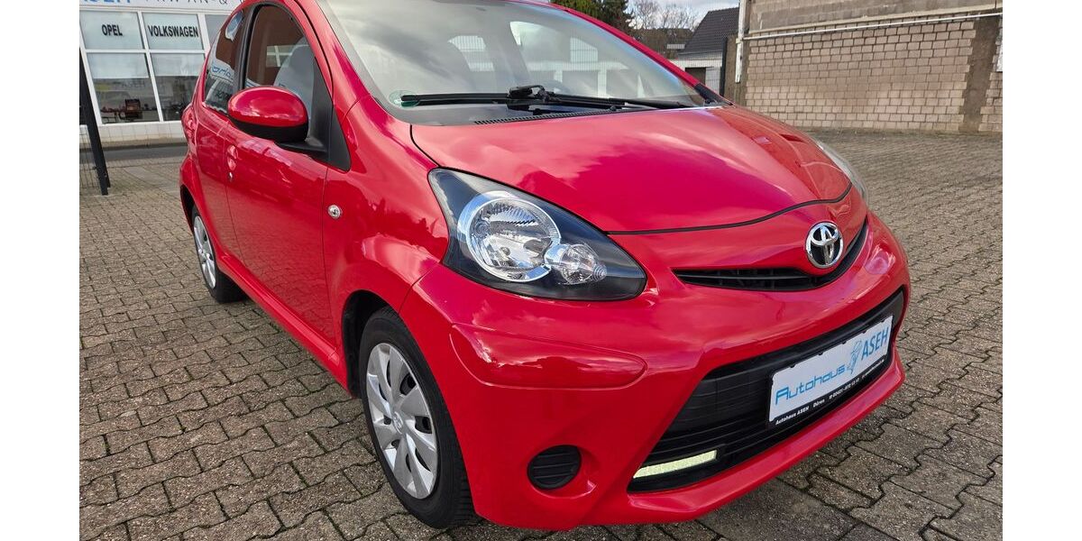 Toyota Aygo (X) 91.900 km 4.990 € Düren 52353