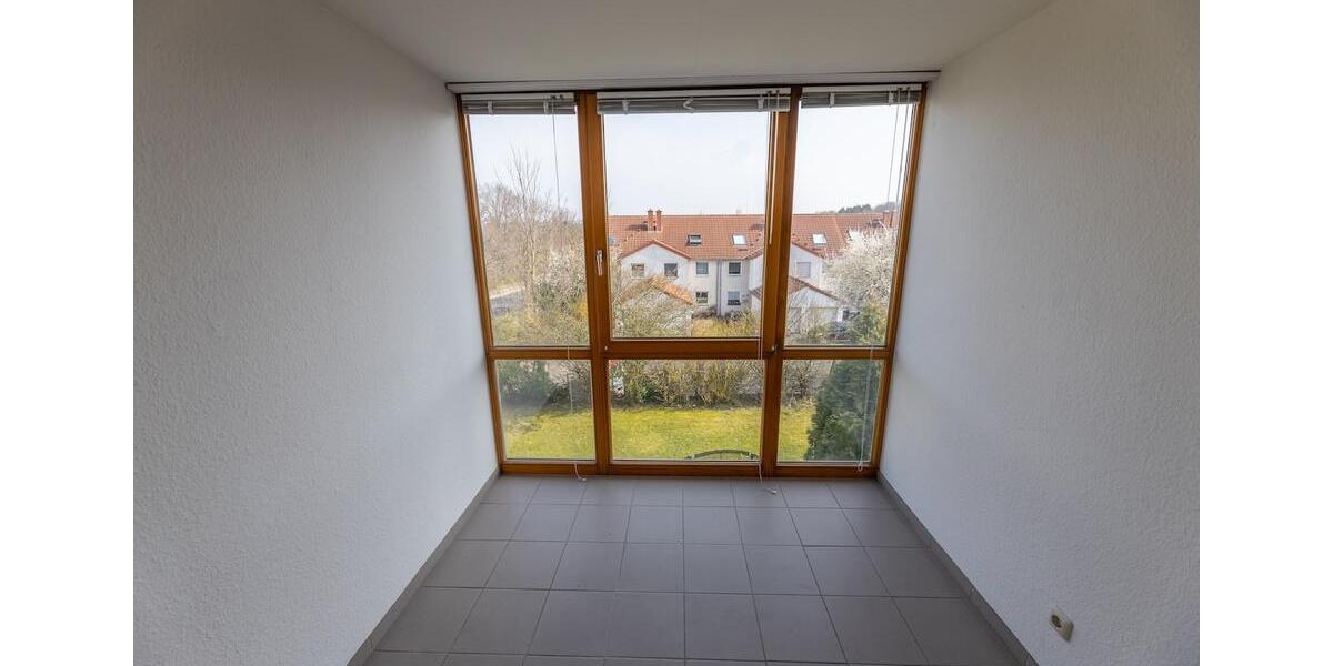 Dachgeschoßwohnung Aachen Eilendorf - 5 Zimmer, 119 m&sup2;, 380.000&euro; | Angebot:27202306