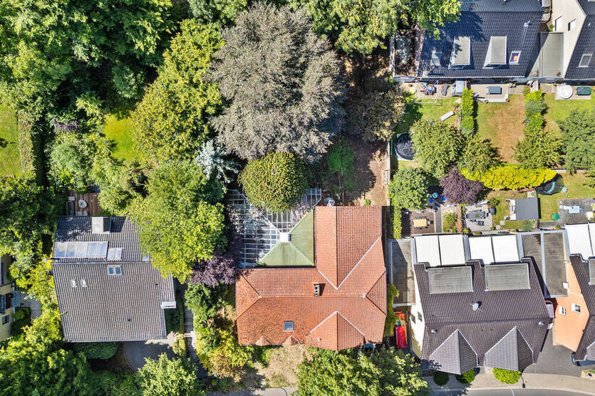Herzogenrath - Sanierungsjuwel: Vom Zweifamilien- zum Vierfamilienhaus! 12 zimmer