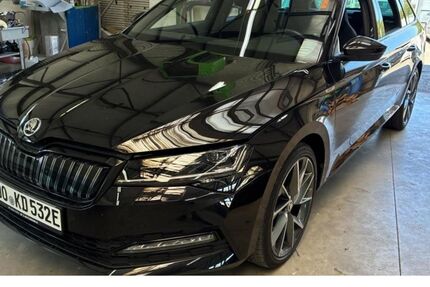 Skoda Superb 74.151 km 28.970 &euro; Aachen 52078