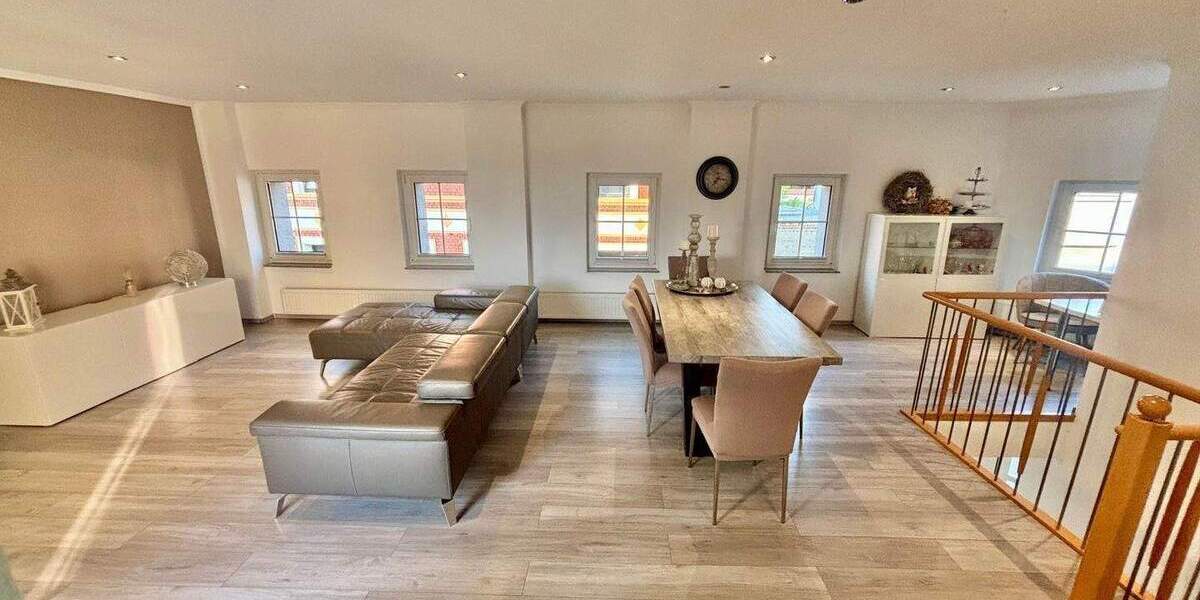 Mehrfamilienhaus, Wohnhaus Alsdorf Hoengen - 8 Zimmer, 270 m&sup2;, 595.000&euro; | Angebot:25772711