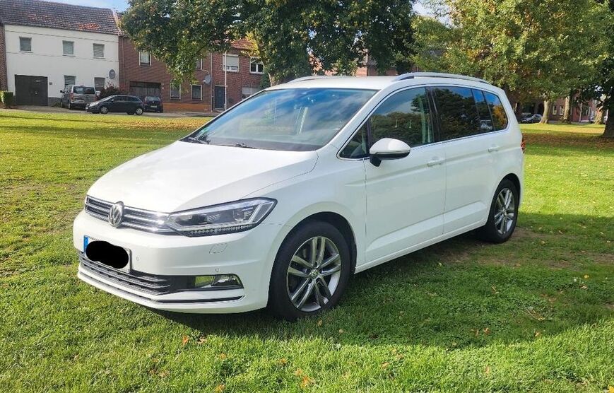 VW Touran 99.500 km 15.950 € Gangelt 52538