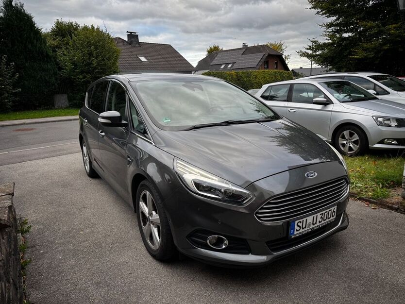 Ford S-Max 178.250 km 12.690 € Simmerath 52152