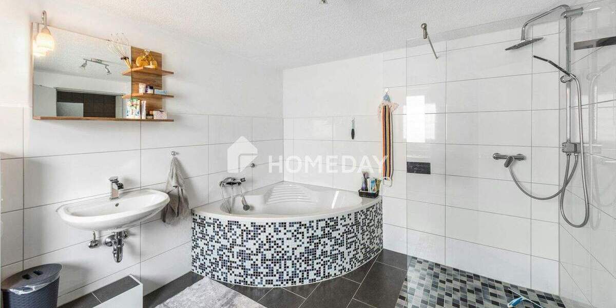 Ein Haus, zwei Wohnungen - hier wächst Familie über Generationen zusammen 5 zimmer