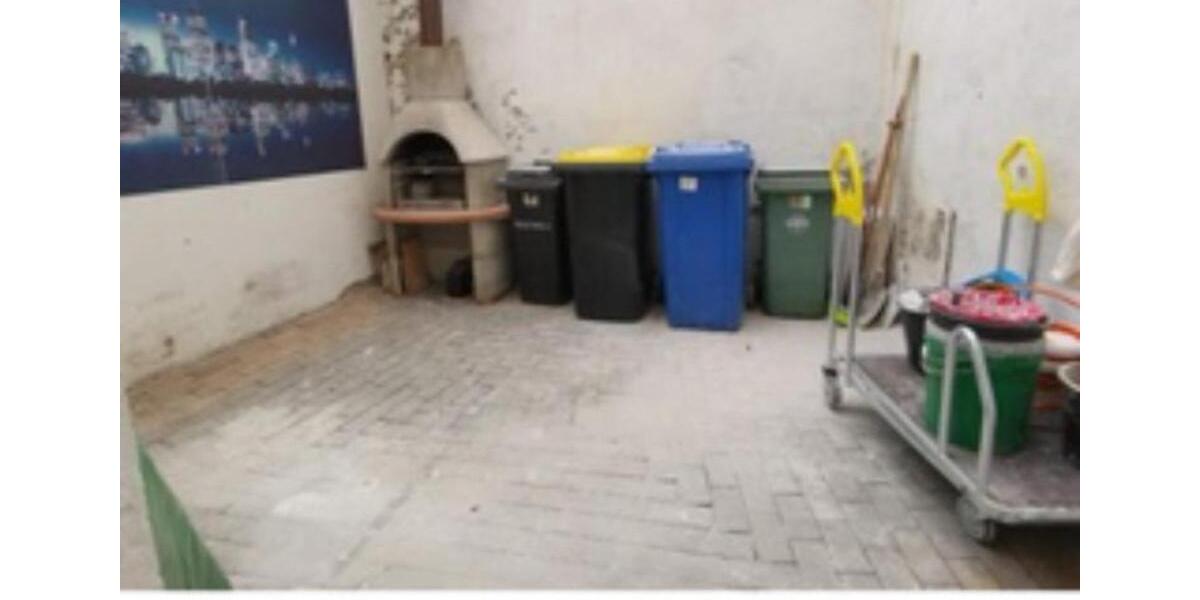 Zentral gelegenes Reihenhaus teilsaniert in Düren 5 zimmer