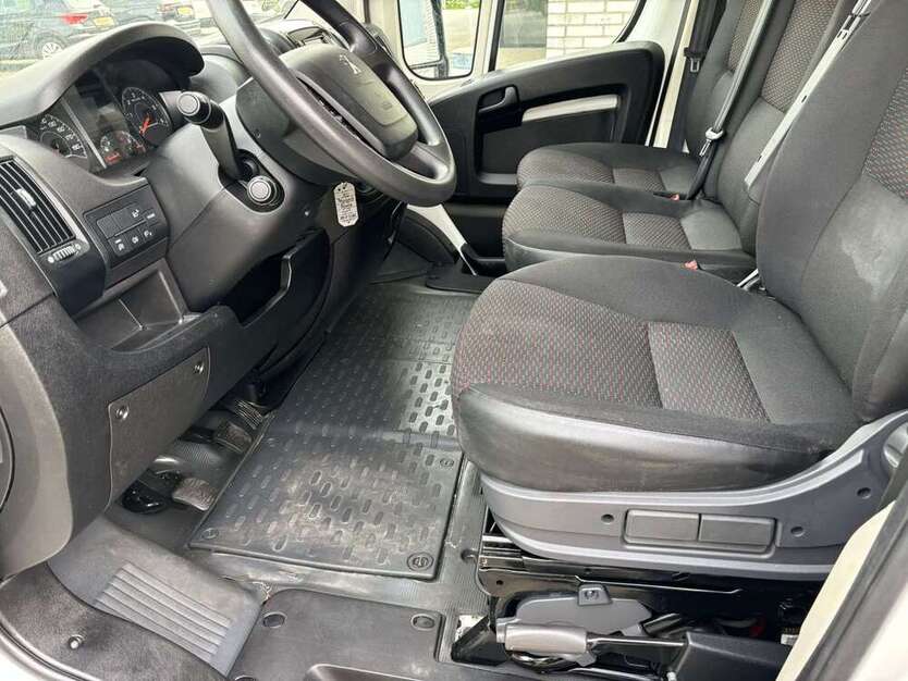 Peugeot Boxer 229.500 km 9.990 € Geilenkirchen 52511