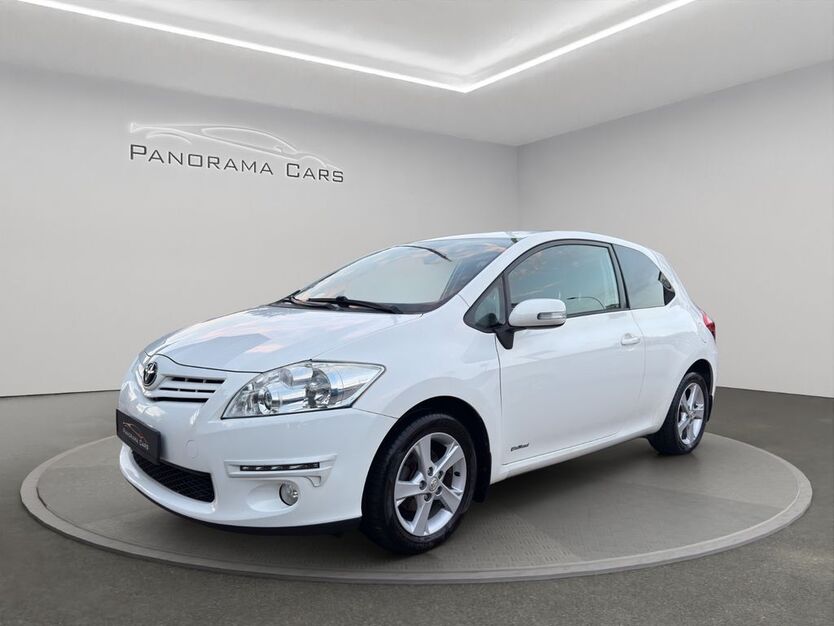 Toyota Auris 153.100 km 4.499 € Nideggen 52385