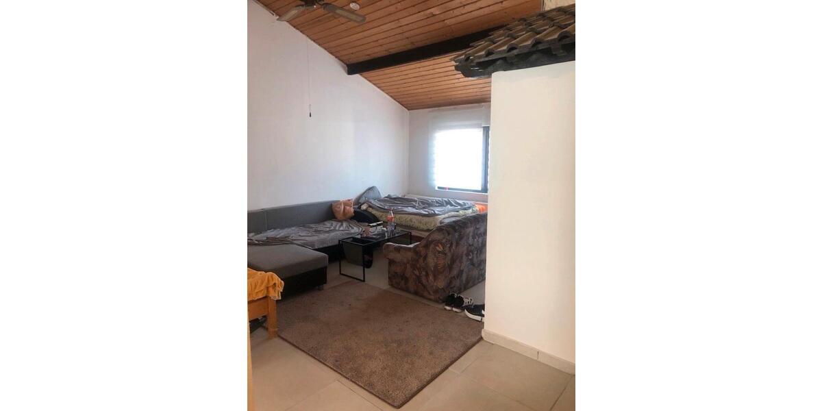 Dachgeschoßwohnung Düren - 5 Zimmer, 90 m&sup2;, 160.000&euro; | Angebot:25576402