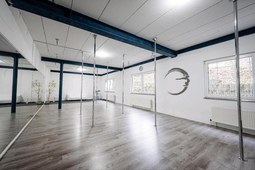 Raum für Yoga, Seminar, Gymnastik etc stundenweise zu vermieten