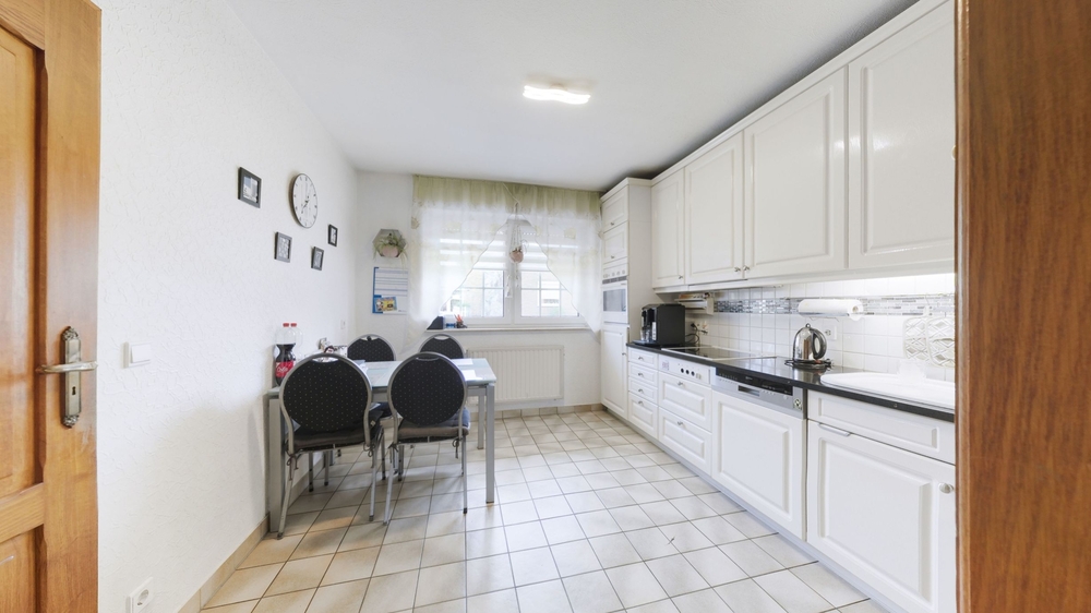 3D: Familienglück in ruhiger Lage - Sehr gepflegtes Einfamilienhaus mit Kamin, Balkon und viel Platz - Reihenendhaus Gangelt | Angebot:26777849