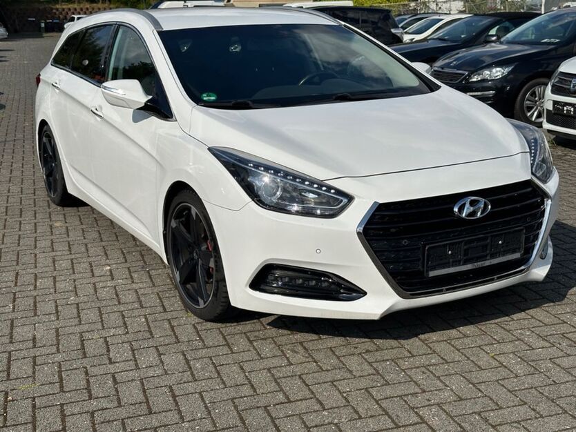 Hyundai i40 167.000 km 8.600 € Aachen 52070