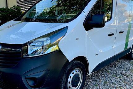 Opel Vivaro 133.000 km 8.590 € Roetgen 52159