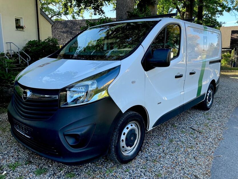 Opel Vivaro 133.000 km 8.590 € Roetgen 52159