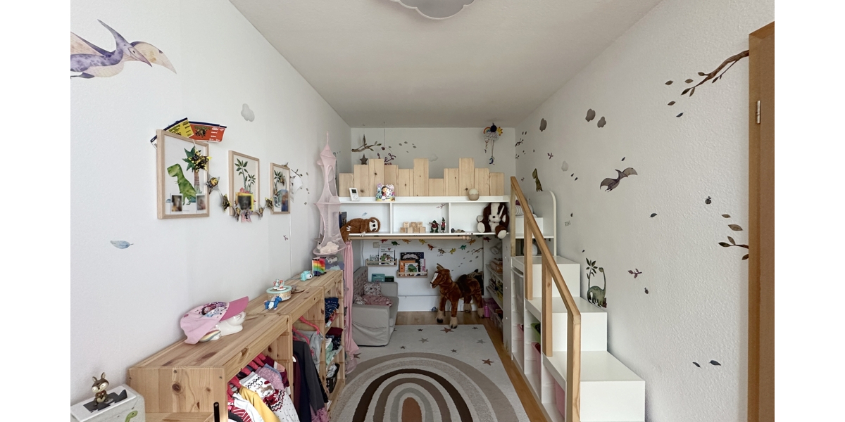 JÄSCHKE - Großzügige 4-Zimmer-Dachgeschosswohnung mit Gartenanteil und Garage 5 zimmer