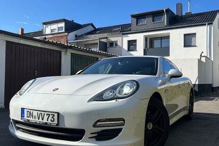 Porsche Panamera 82.000 km 28.500 &euro; Düren 52351