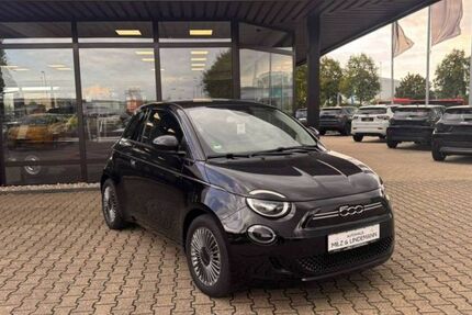Fiat 500e 22.620 km 24.990 &euro; Jülich 52428