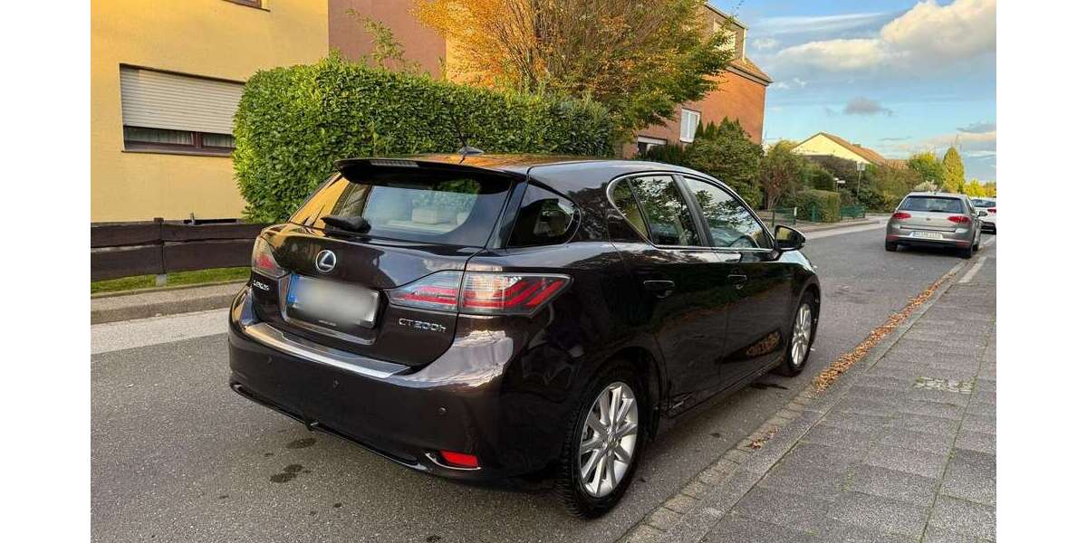 Lexus CT 200h 199.567 km 10.000 &euro; Herzogenrath 52134
