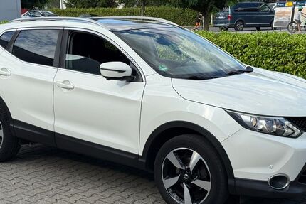 Nissan Qashqai 123.635 km 12.990 € Alsdorf 52477