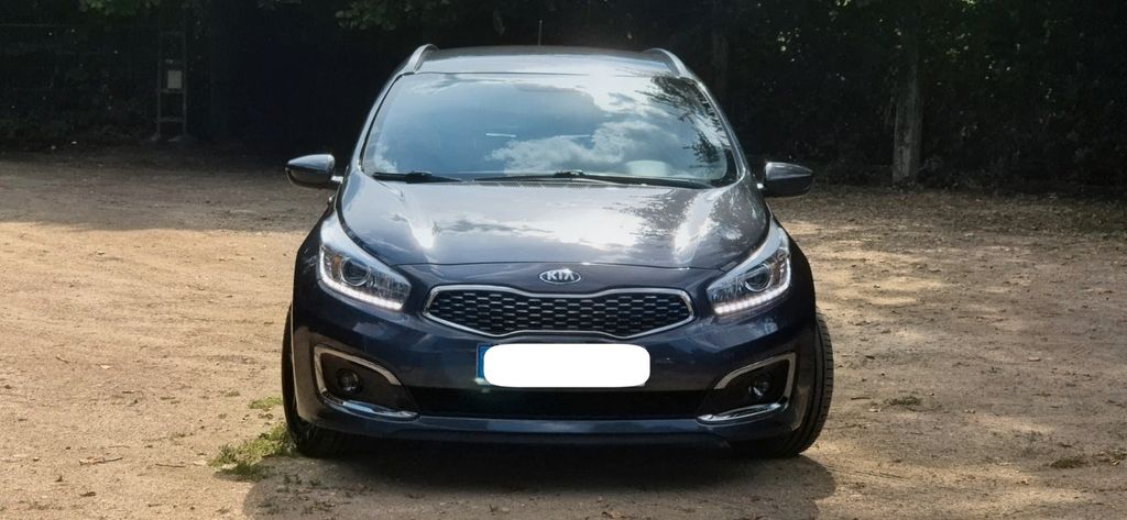 Kia ceed Sportswagon 93.000 km 9.800 &euro; Düren 52351