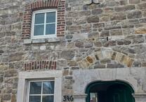 5-Zimmer-Wohnung in modernisiertem Bauernhaus