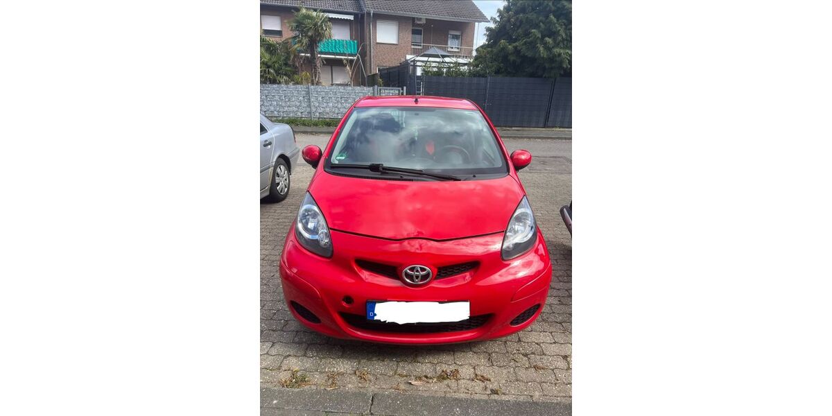 Toyota Aygo (X) 77.777 km 3.200 &euro; Linnich 52441