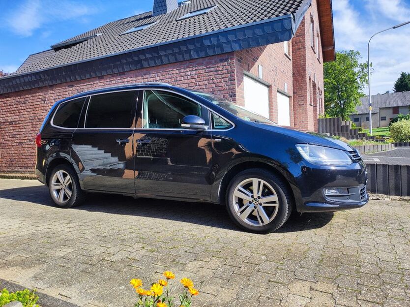 VW Sharan 176.000 km 11.900 € Heinsberg 52525