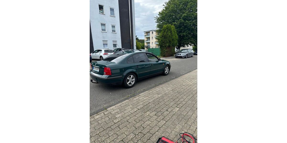VW Passat 170.000 km 2.500 &euro; Übach-Palenberg 52531