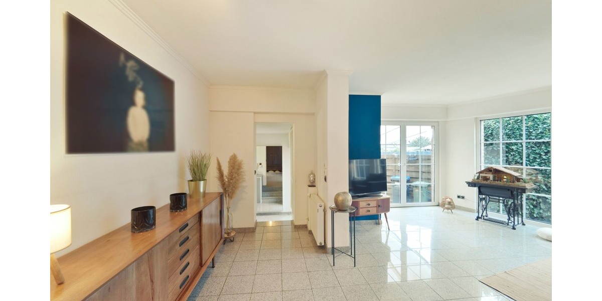 Kohlscheid - Modernes Wohnen mit Pool & Sauna - Reihenendhaus Herzogenrath | Angebot:26197668